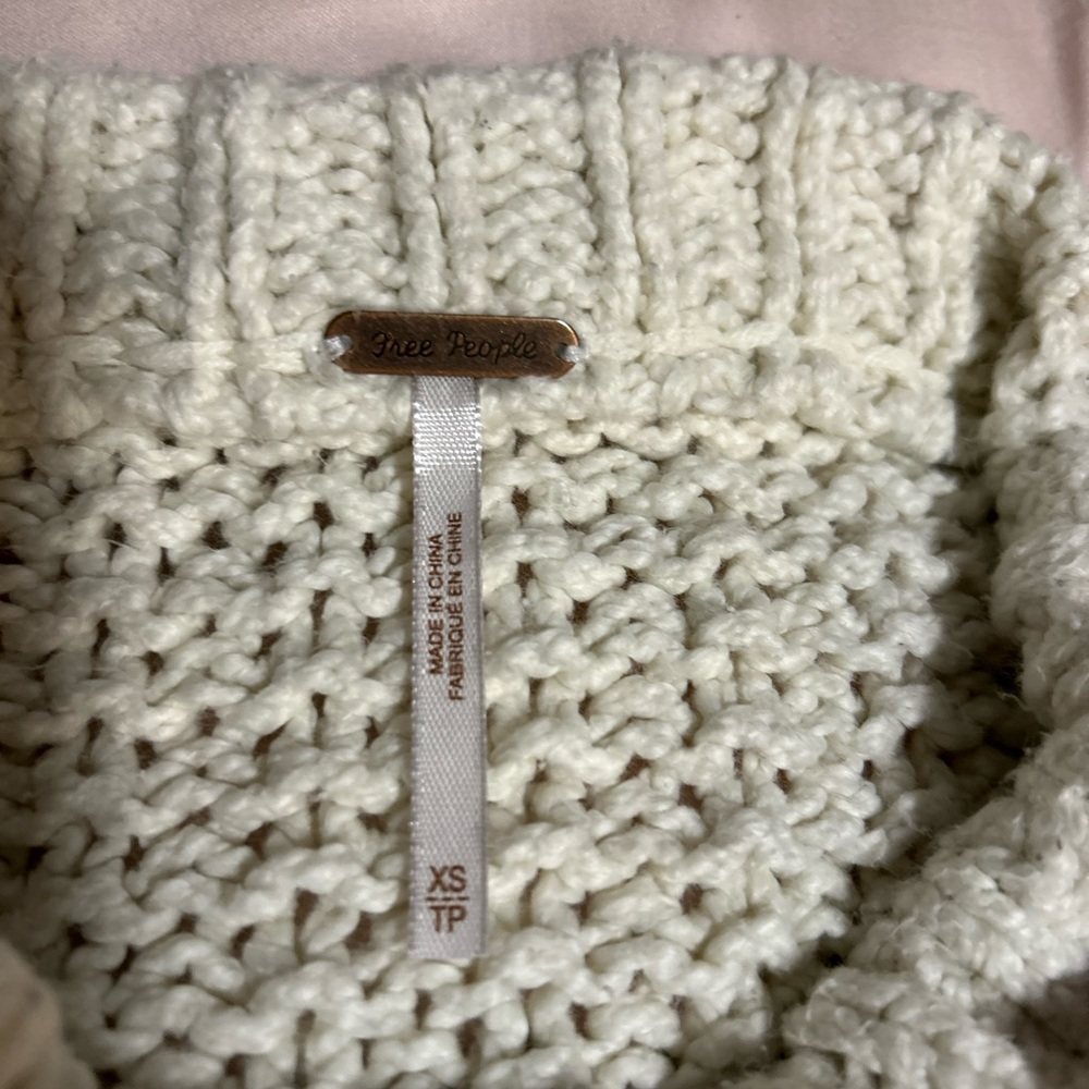Free People Cutting Edge Cotton Cable Sweater Size XS - Picture 3 of 5